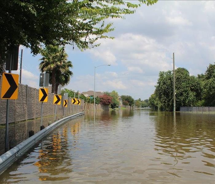 flood, high water, street signs